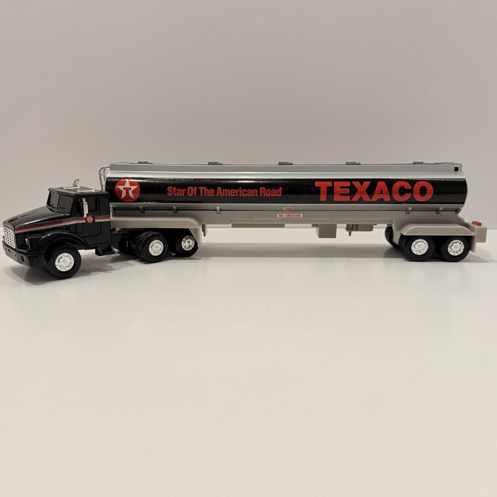Vintage Texaco 1994 Toy Tanker Truck LIGHT SOUND 1st in SERIES In Box - Picture 4 of 7
